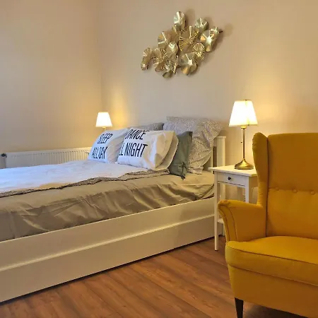 Modern Comfort In Historical Appartement *