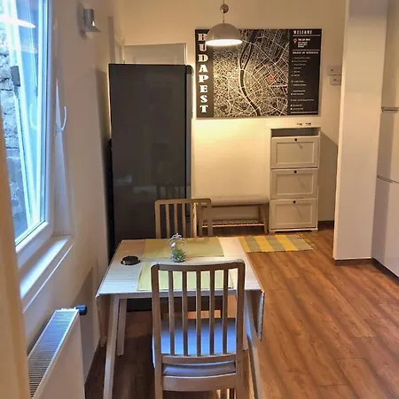 Modern Comfort In Historical * Boedapest