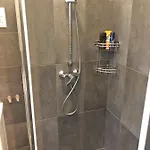 Modern Comfort In Historical Apartmán